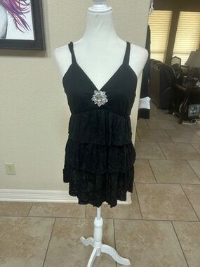 Surrealist Black Tiered Ruffle with Brooch Dress. NWT. Sz.3